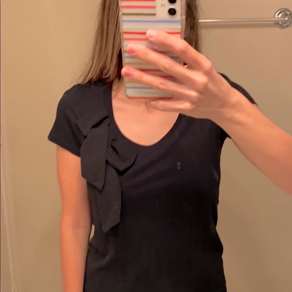 Gap tshirt with bow